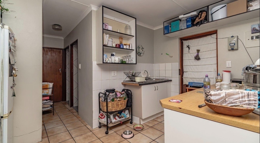 5 Bedroom Property for Sale in Denneoord Western Cape